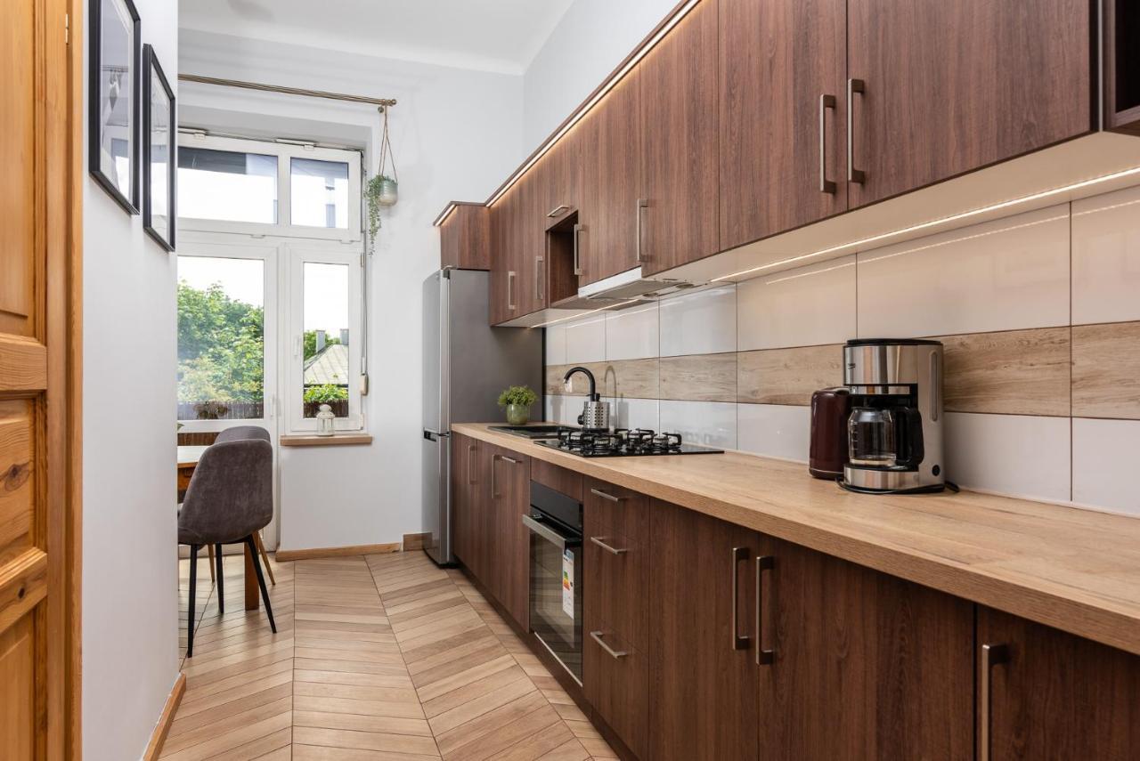 Classy Old Town Apartment - By Upstairs คราคูฟ ภายนอก รูปภาพ